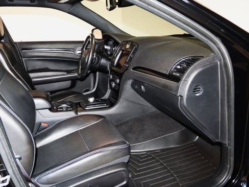 Used 2020 Chrysler 300 S w/ 300S Premium Group 2 image 53