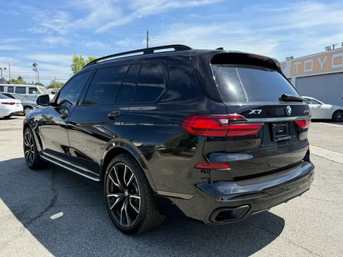 Used 2021 BMW X7 xDrive40i w/ M Sport Package AWD/4WD image 5