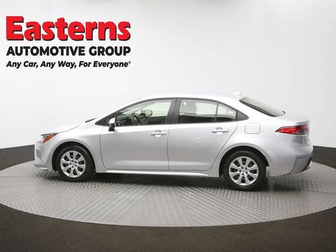 Used 2022 Toyota Corolla LE FWD image 60