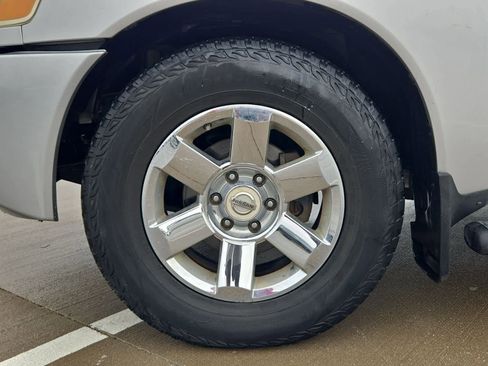 Used 2007 Nissan Titan SE image 13