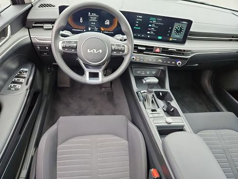 Used 2025 Kia K5 LXS image 12