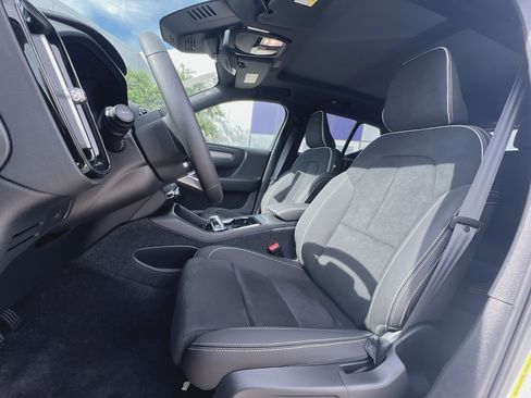New 2026 Volvo EX40 Ultra AWD/4WD image 13