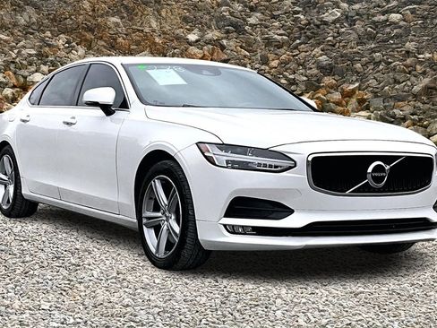 Used 2018 Volvo S90 T5 Momentum w/ Protection Package Premier image 9