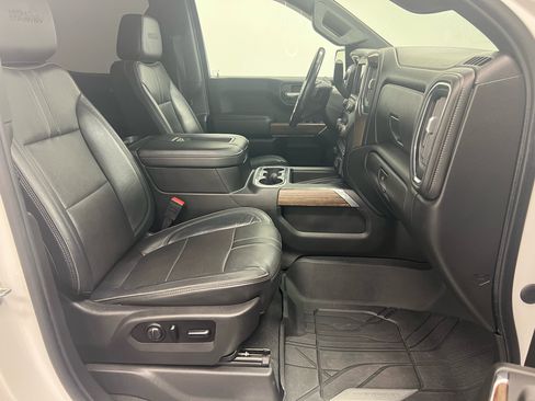 Used 2020 Chevrolet Silverado 1500 High Country image 14