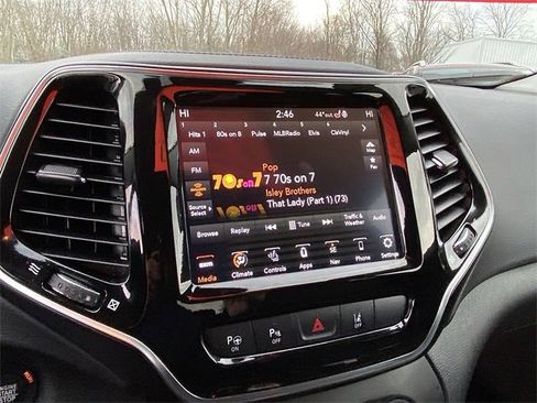 Used 2020 Jeep Cherokee Limited w/ Technology Group image 16