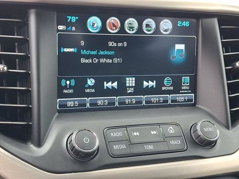 Used 2019 GMC Acadia Denali w/ Technology Package AWD/4WD image 19
