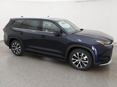 New 2026 Toyota Grand Highlander AWD Hybrid image 13