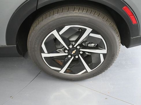 New 2026 Chevrolet Equinox EV LT image 11