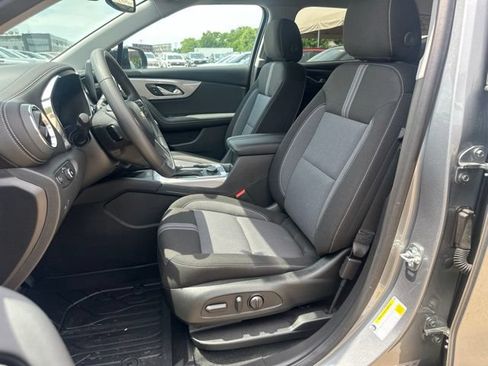 New 2026 Chevrolet Blazer LT w/ Convenience Package FWD image 9