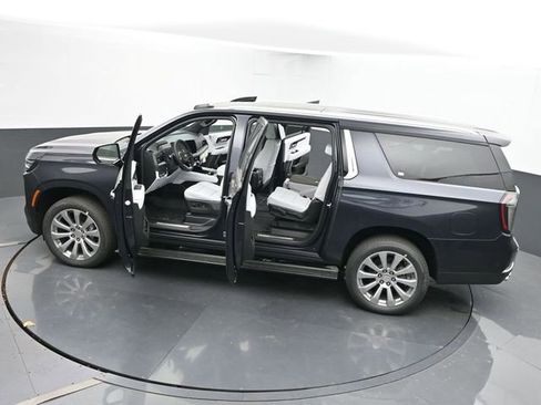 New 2026 Chevrolet Suburban High Country image 69