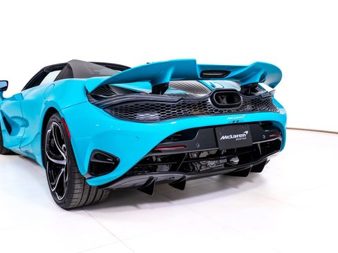 Used 2026 McLaren 750S Spider RWD image 13