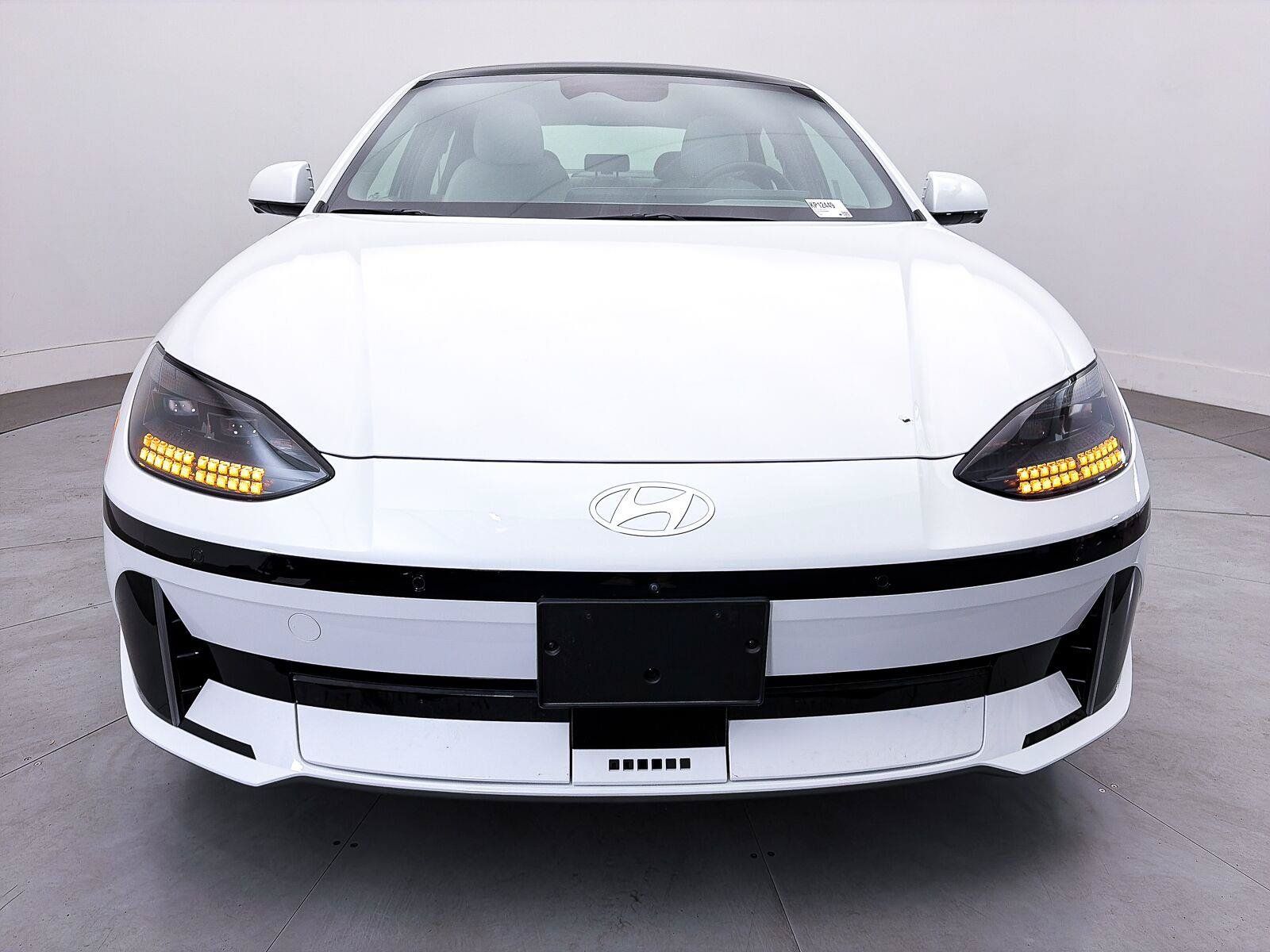 Used 2025 Hyundai Ioniq 6 Limited RWD image 12