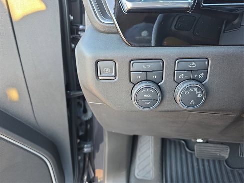 Certified 2022 Chevrolet Silverado 1500 LT image 25