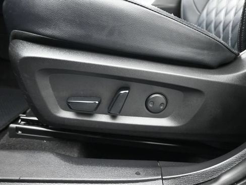 Used 2024 Mitsubishi Outlander SEL FWD image 10