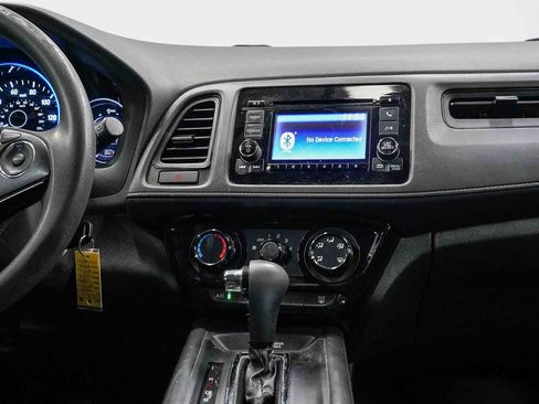 Used 2018 Honda HR-V LX image 13