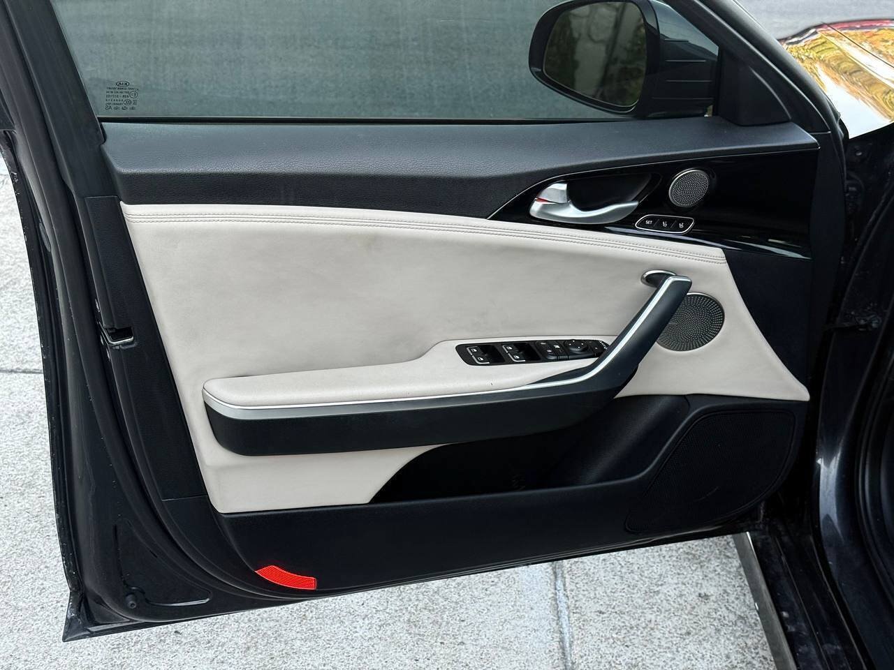 Used 2019 Kia Stinger Premium AWD/4WD image 12