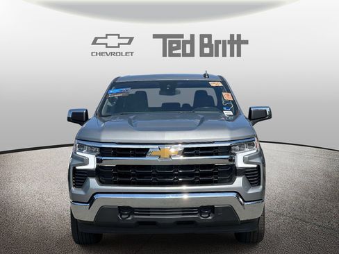 Used 2024 Chevrolet Silverado 1500 LT AWD/4WD image 2