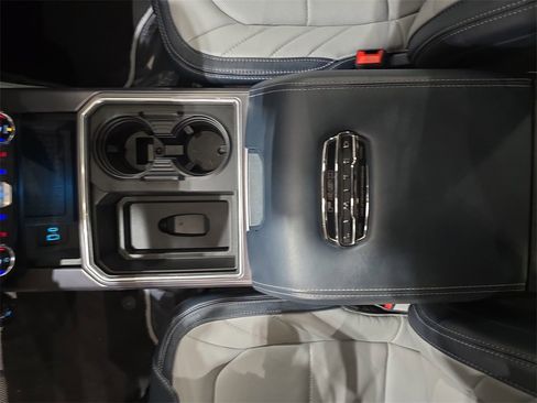 Used 2022 Ford F450 Limited w/ FX4 Off-Road Package image 25