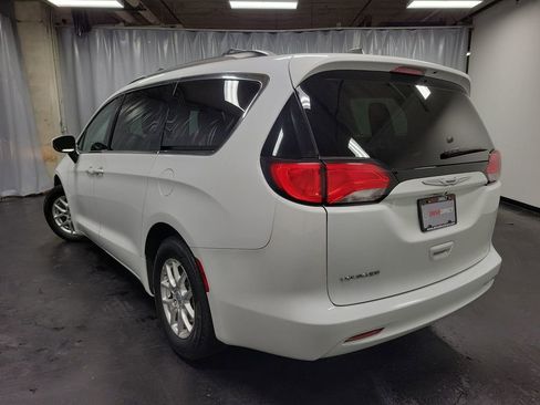 Used 2021 Chrysler Voyager Lxi image 6