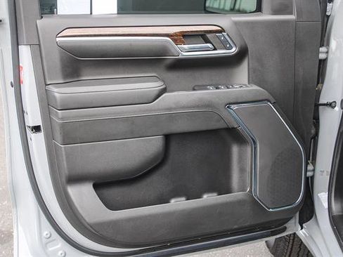 Used 2024 GMC Sierra 1500 Elevation image 19