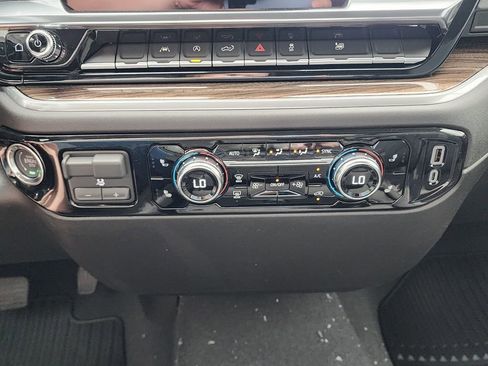 New 2026 GMC Sierra 1500 Elevation image 28