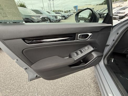 Used 2025 Honda Civic FWD Hybrid Sedan image 13