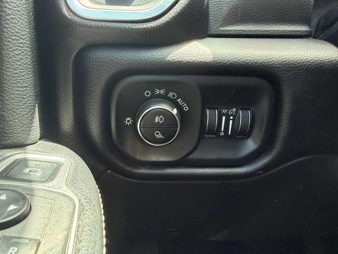 Used 2022 RAM 2500 Laramie AWD/4WD image 17