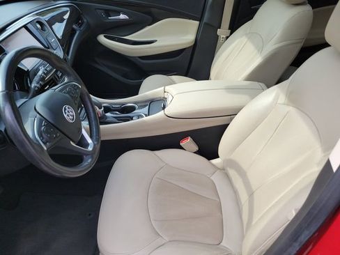 Used 2019 Buick Envision Essence AWD/4WD image 12