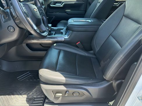 Used 2022 Chevrolet Silverado 1500 LTZ AWD/4WD image 38