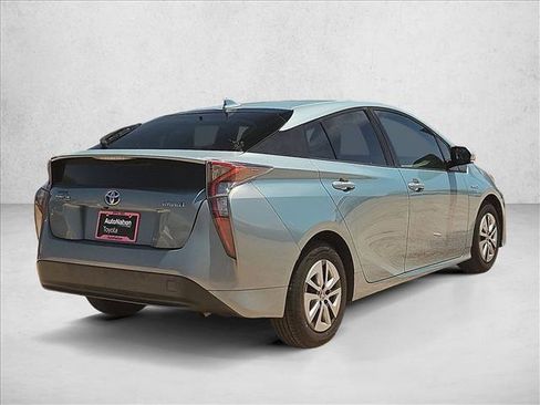 Used 2016 Toyota Prius Three FWD image 5