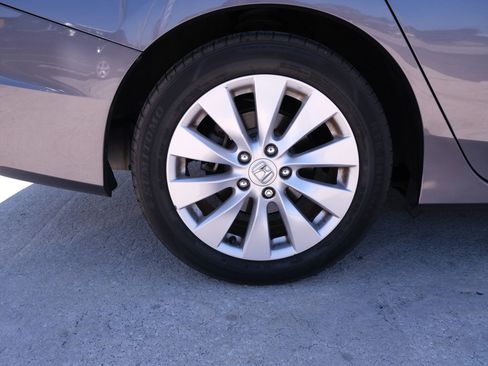 Used 2015 Honda Accord EX-L image 16