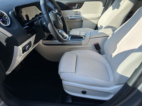 Certified 2025 Mercedes-Benz GLA 250 image 20