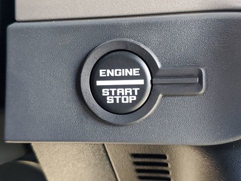 New 2025 Ford Bronco Outer Banks w/ Sasquatch Package image 13