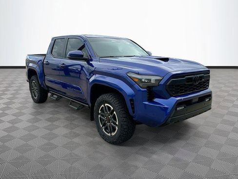 Certified 2025 Toyota Tacoma TRD Sport w/ TRD Sport Upgrade Package AWD/4WD image 1
