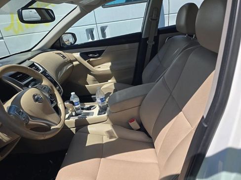 Used 2018 Nissan Altima 2.5 SL w/ 2.5 SL Technology Package FWD image 3