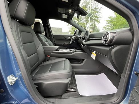 New 2026 Chevrolet Equinox LT w/ Convenience Package II FWD image 19