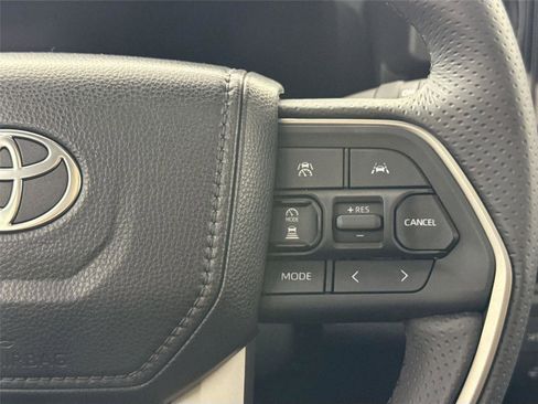 Certified 2026 Toyota 4Runner Limited AWD/4WD image 18