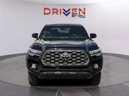 Used 2023 Toyota Tacoma TRD Off-Road w/ Advanced Technology Package AWD/4WD image 9