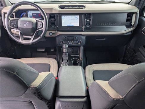 Used 2022 Ford Bronco Big Bend w/ Sasquatch Package image 16