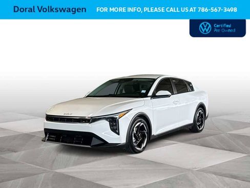 Used 2025 Kia K4 EX FWD image 1