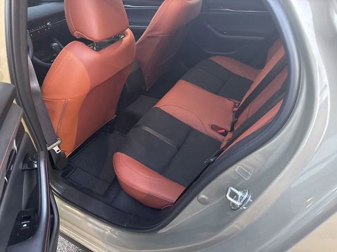 Used 2024 MAZDA MAZDA3 s image 24