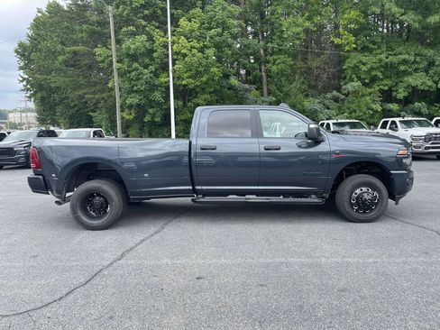 New 2026 RAM 3500 Big Horn AWD/4WD image 9