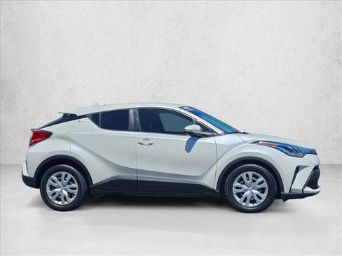 Used 2021 Toyota C-HR LE FWD image 4