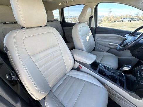 Used 2019 Ford Escape Titanium image 25