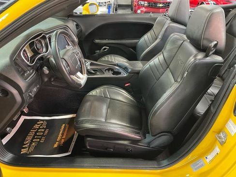 Used 2017 Dodge Challenger SRT w/ Technology Group image 25