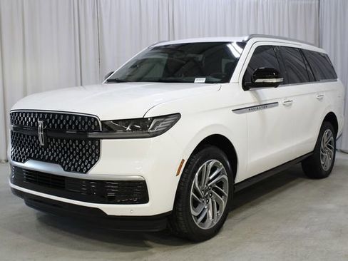 New 2026 Lincoln Navigator Reserve AWD/4WD image 65