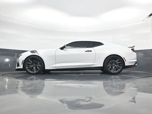 Used 2019 Chevrolet Camaro ZL1 image 25