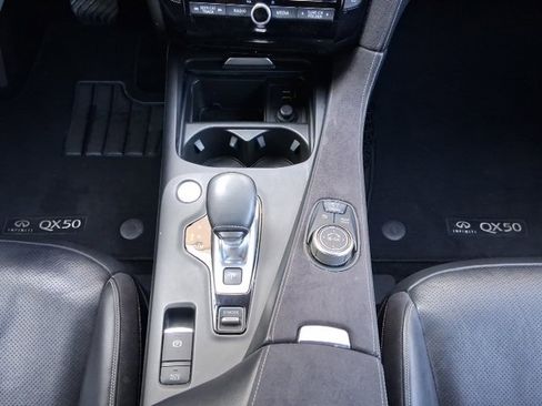 Used 2019 INFINITI QX50 Essential w/ Sensory Package image 12