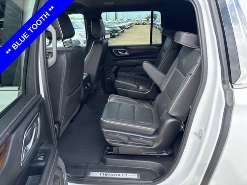 Used 2023 Chevrolet Suburban Premier image 6