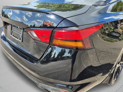 Certified 2025 Nissan Altima 2.5 SR FWD image 33